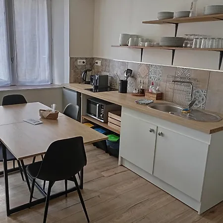 Les Meubles De Louis-marie, 2 Independants Pour 4 Personnes, 8 Personnes Au Total, Proche Du Puy Du Fou 아파트