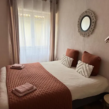 Appartement Les Meublés De Louis-marie, 2 Indépendants Pour 4 Personnes, 8 Personnes Au Total, Proche Du Puy Du Fou