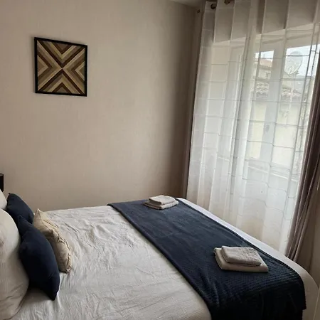 Les Meublés De Louis-marie, 2 Indépendants Pour 4 Personnes, 8 Personnes Au Total, Proche Du Puy Du Fou Appartement *