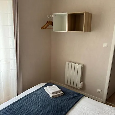 Les Meubles De Louis-marie, 2 Independants Pour 4 Personnes, 8 Personnes Au Total, Proche Du Puy Du Fou Apartmán